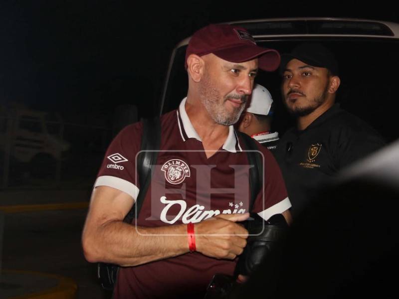 Eduardo Espinel también se refirió a unas jugadas donde cree que el árbitro pudo haber hecho algo más.