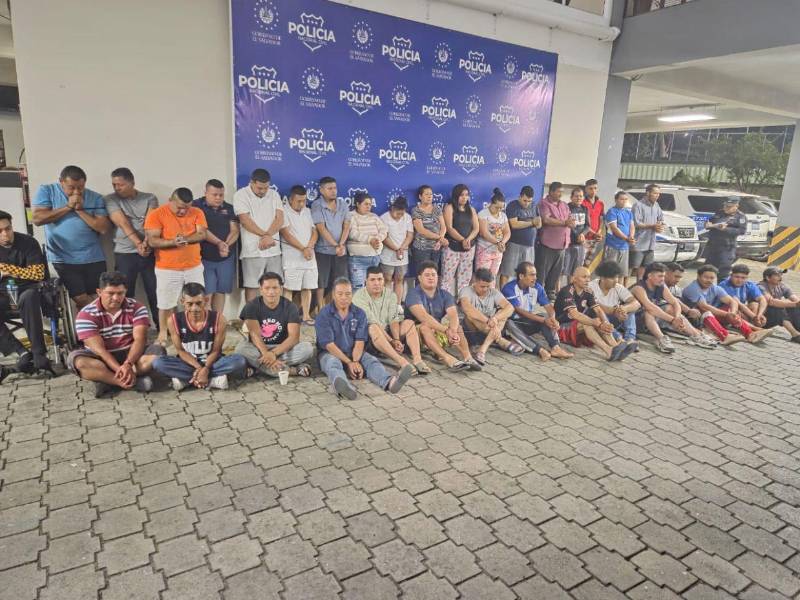 Entre los detenidos hay 8 nicaragüenses, 17 hondureños, 11 salvadoreños, un guatemalteco, y que 5 personas más están prófugas.
