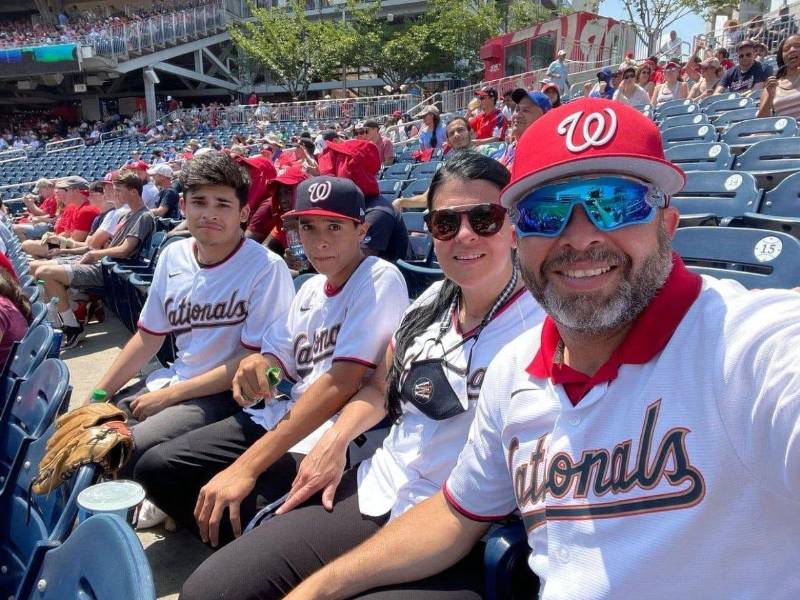 Su familia asegura que todo comenzó con un error en un trámite migratorio. Más de dos décadas después de llegar a Estados Unidos, Amaury Monsalve enfrenta la deportación y está lejos de sus hijos.