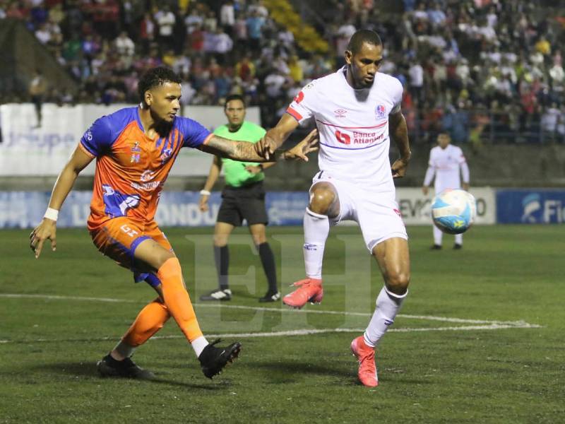 Olimpia sufrió para derrotar a la UPN en un partido que costó que iniciara por lluvia