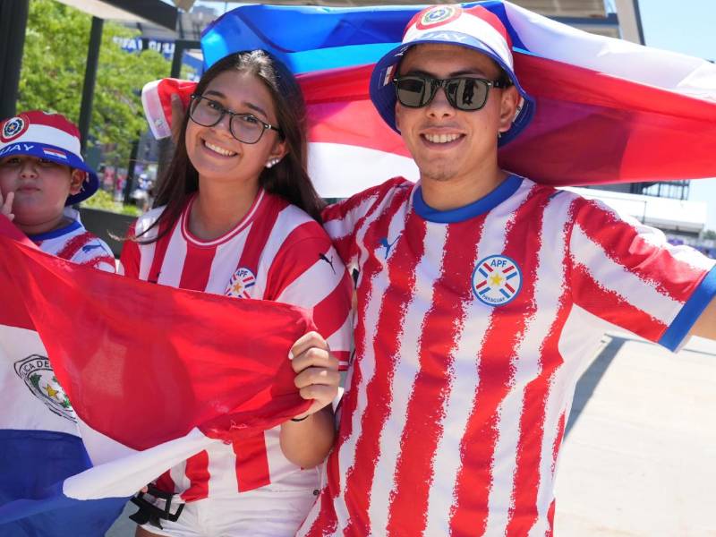 La afición paraguaya ha llegado ilusionado para el juego ante Francia.