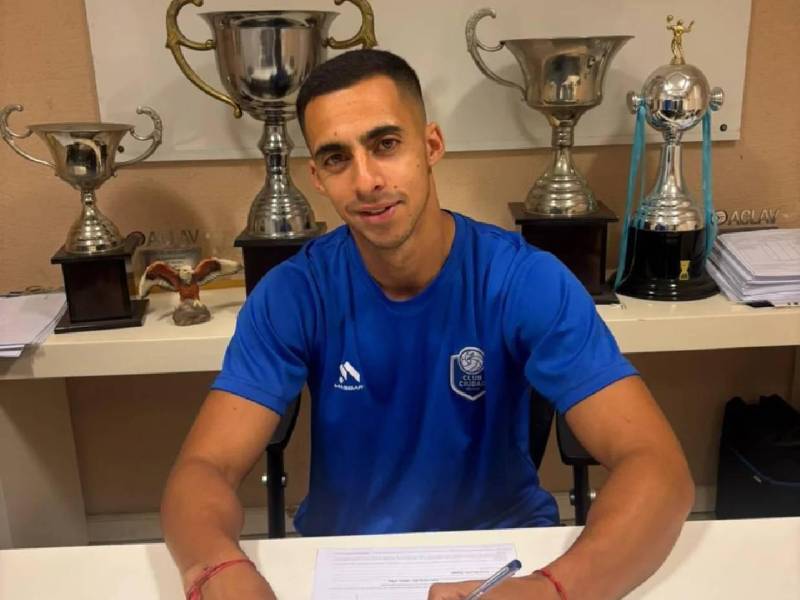 Es cuestión de horas para que el lateral estampe su firma con los leones.