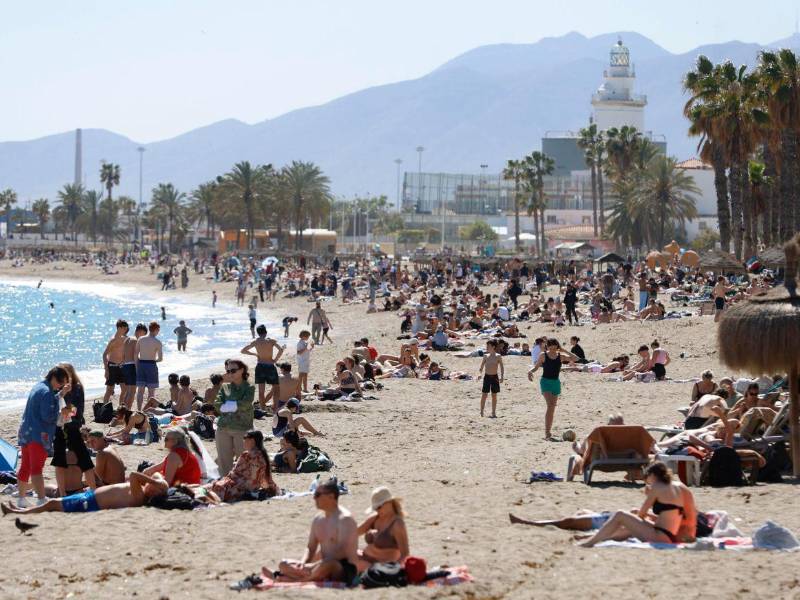 A nivel global, se reportaron contrastes climáticos, con calor intenso en regiones como Estados Unidos y México, y temperaturas más frías en zonas como Canadá y Siberia.