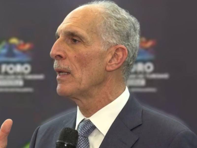 Nasry Asfura aseguró que su gobierno busca recuperar la estatal eléctrica y no privatizarla.