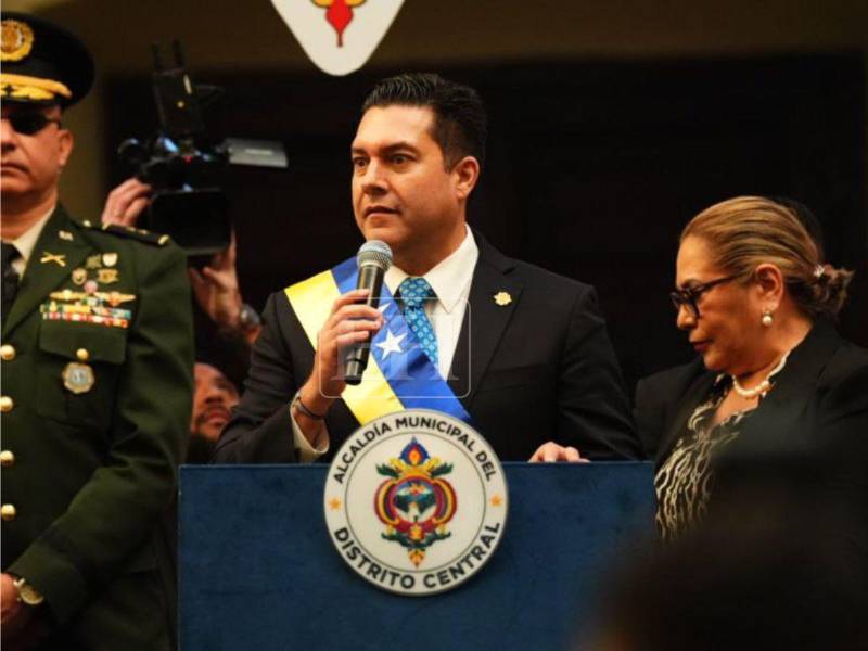 Durante su discurso de toma de posesión, el nuevo alcalde del Distrito Central prometió un gobierno municipal cercano a la gente