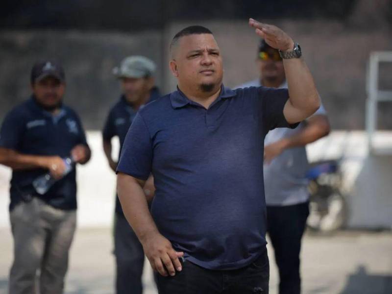 El exgerente de Koriun Inversiones, Ivan Velásquez, enfrenta un proceso penal por lavado de activos luego de que el Ministerio Público (MP) detectara indicios de captación irregular de dinero, ya que la empresa operaba sin autorización de la Comisión Nacional de Bancas y Seguros (CNBS).