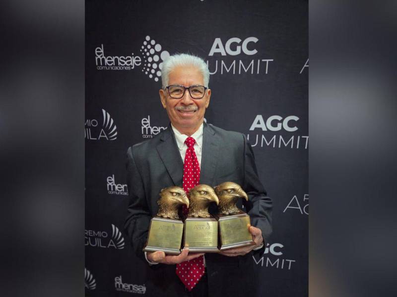 El pastor Venancio Mejía recibió el Premio Águila 2026 a la trayectoria.
