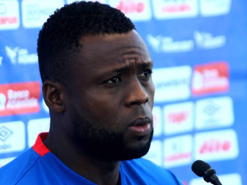 Arboleda envió un mensaje a las nuevas generaciones durante su comparecencia.