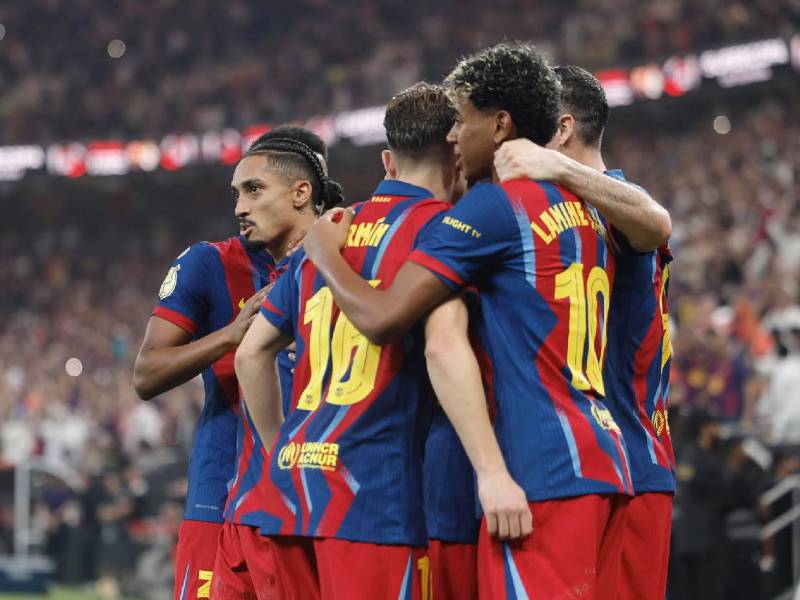 Imágenes del desarrollo del partido.