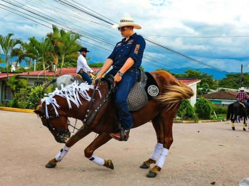 El joven hondureño Elkin Munguía falleció tras un accidente de tránsito en Nicaragua, donde otras cinco personas resultaron heridas.