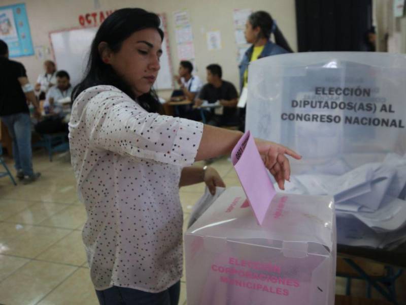 Más de tres millones de hondureños habrían asistido al proceso electoral general el domingo 30 de noviembre.