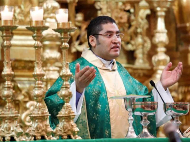 El sacerdote Carlos Rubio aseguró que la celebración de Reyes Magos es una fecha para compartir y dar una mano amiga a los más necesitados.