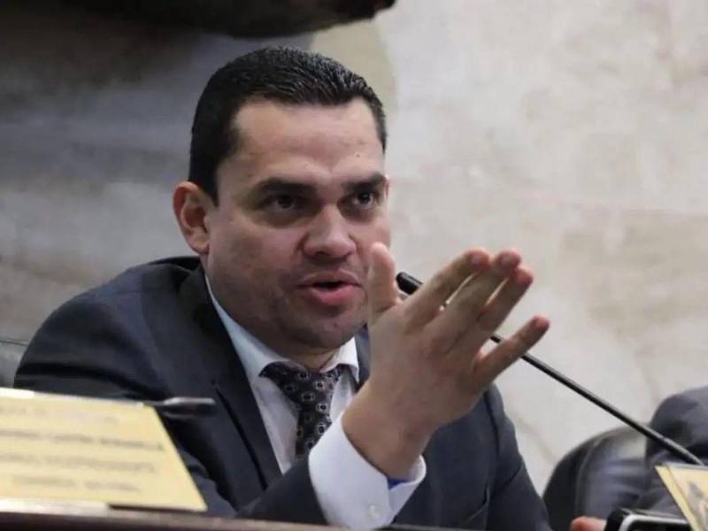 Tomás Zambrano, presidente del Congreso Nacional, reafirmó que el juicio político se realizará al contar con los votos necesarios.