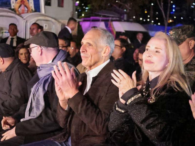 Nasry Asfura junto a su esposa, Lissette del Cid, en la alborada a la Virgen de Suyapa.