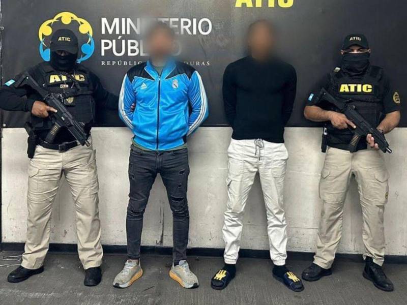 Las estafas en Honduras están a la orden del día. Esta vez, el Ministerio Público presentó el caso de dos hombres que lograron robar más de dos millones de lempiras de una cuenta bancaria, suplantando la identidad de una mujer.