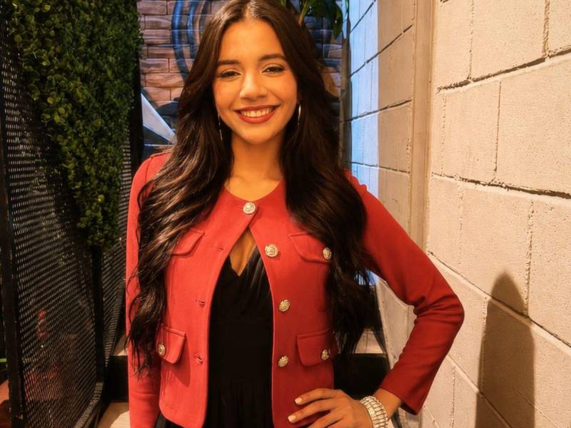 Familiares y amigos que en vida conocieron a Wualys Fuentes Aquino, virreina de Miss Universo Tegucigalpa 2026, están de luto tras la noticia de su inesperado fallecimiento. Así era la joven y esto se sabe de su caso.