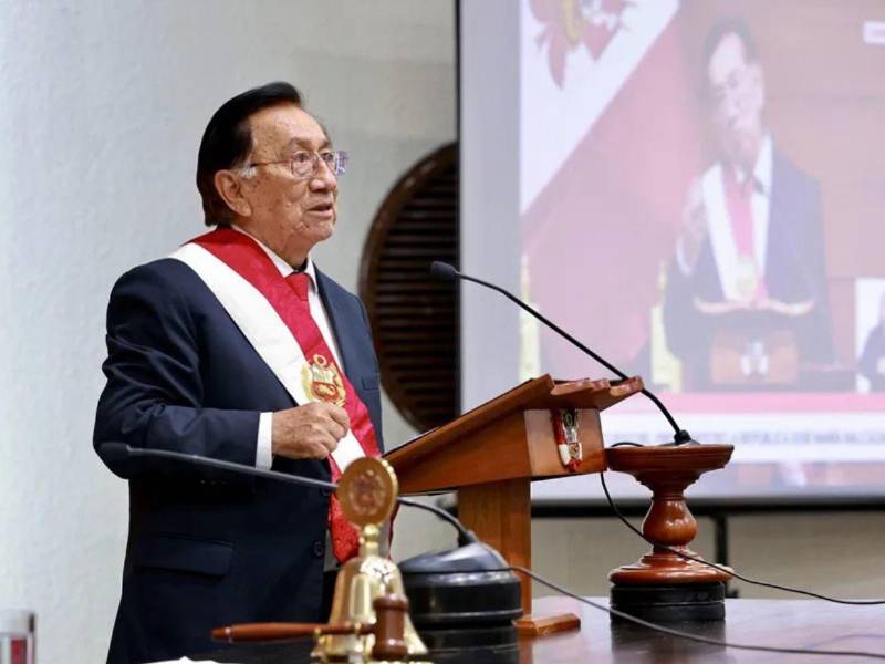 Embajada de Alemania vuelve a corregir al presidente de Perú por comentarios sobre Hitler.