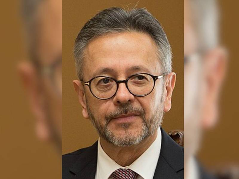 Roberto Flores Bermúdez volverá a ser diplomático de Honduras en el exterior.