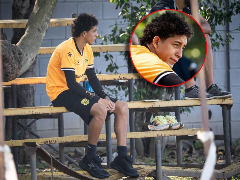 Este martes fue evaluado nuevamente y se confirmó que mantiene inflamada la rodilla.