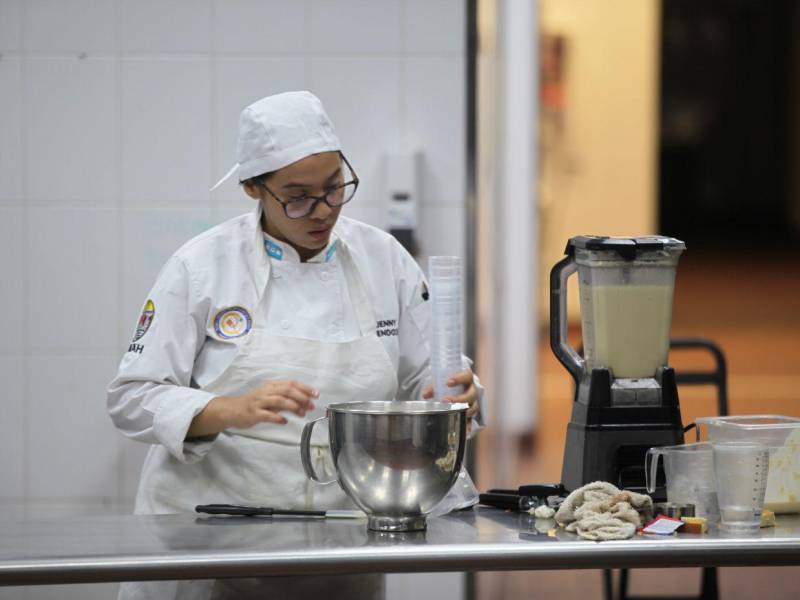Antes de la pandemia el número de egresados de técnicos promediaba las 2,000 graduaciones en las universidades públicas, sin embargo en 2023 apenas 616 personas se certificaron.