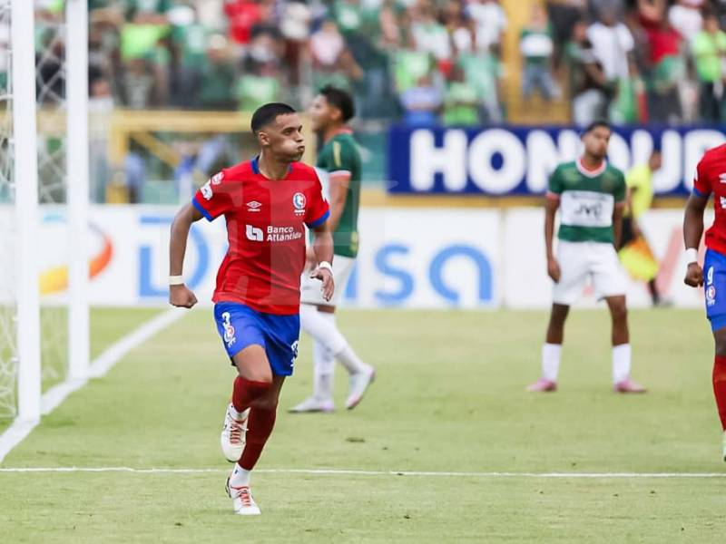 Imágenes del desarrollo del partido.