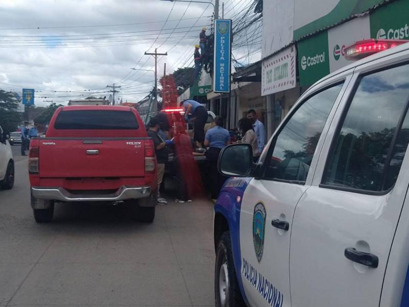 Ambos jóvenes perdieron la vida tras un fatal accidente de motocicleta.