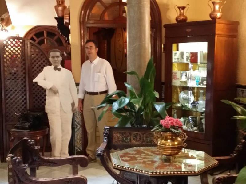 Tierras, celos y un armario: la trama que acabó con García Lorca