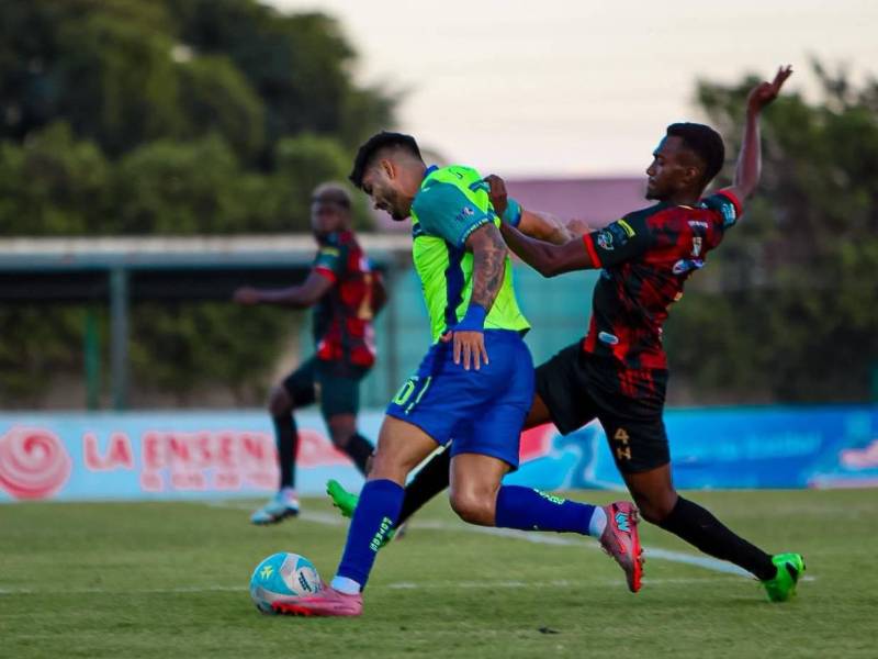 Imágenes del desarrollo del partido.