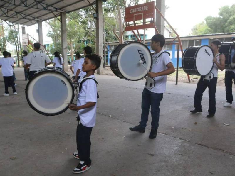 El comunicado también prohíbe suspender jornadas completas de clases para desarrollar ensayos o actividades preparatorias relacionadas con las celebraciones patrias.