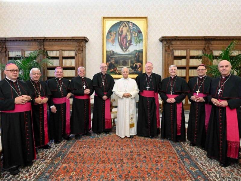 Durante una reunión con los obispos de Honduras, el Santo Padre escuchó las principales preocupaciones de la Iglesia católica y destacó la importancia de educar en valores desde la familia y los centros educativos.
