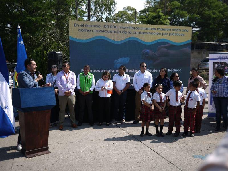 En Tegucigalpa se lanzó la campaña Yo Reciclo HN con el objetivo de fortalecer la cultura ambiental y fomentar el reciclaje como práctica ciudadana en la capital donde estuvieron autoridades de la Alcaldía Municipal.