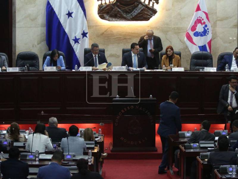 El Congreso Nacional aprobó por unanimidad exhortar al MP hacer el peritaje de los audios en EE UU.