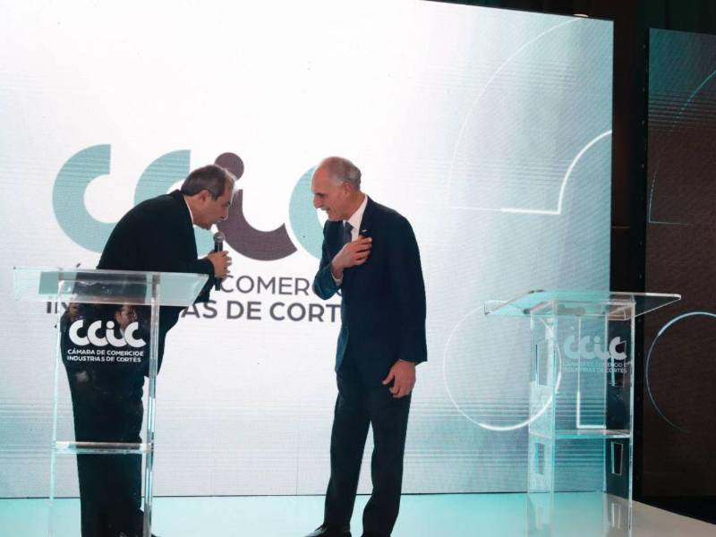 El presidente Asfura realizó su cuarta visita en menos de un mes a San Pedro Sula para acompañar la reelección de Karim Qubain en la presidencia de la CCIC, y reiterar el compromiso del gobierno con el desarrollo de ese sector del país.