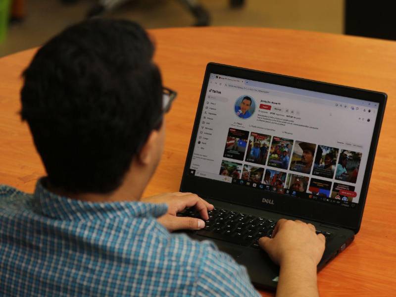 EH Verifica investigó durante 2025 casos de desinformación digital en Honduras, desde deepfakes hasta fraudes con bonos falsos, documentando además censura en redes y difusión de discursos de odio.