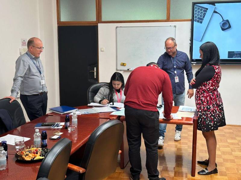 Aunque el Congreso Nacional no ha aprobado el contrato, las libretas ya se están fabricando.