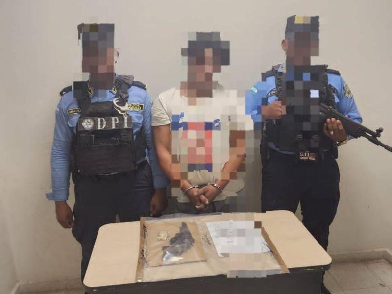 El sujeto fue capturado en la colonia Rey de Reyes del municipio de Arizona, Atlántida.