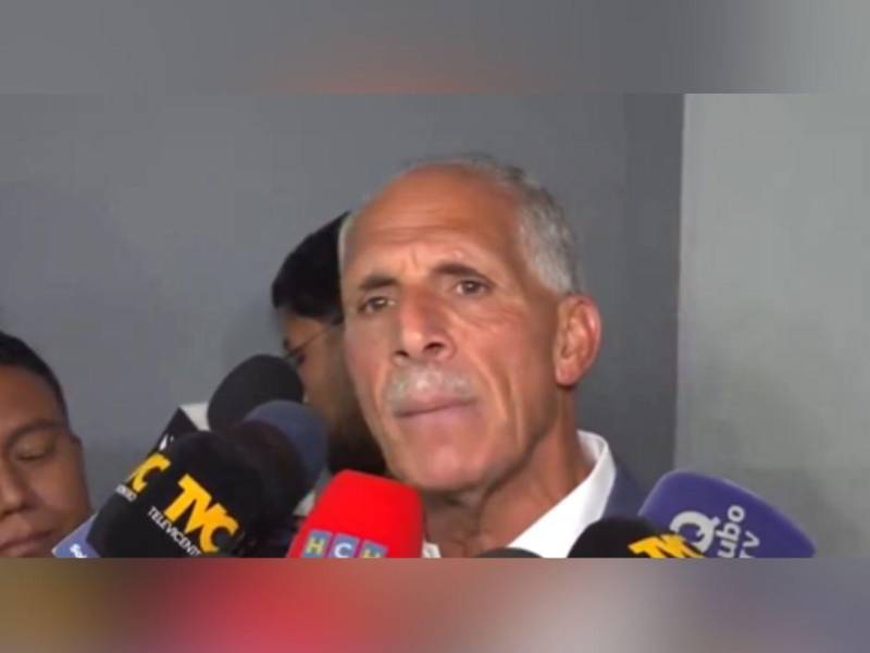 El candidato del PN, Nasry Asfura, denuncia que el TJE está amenazado.