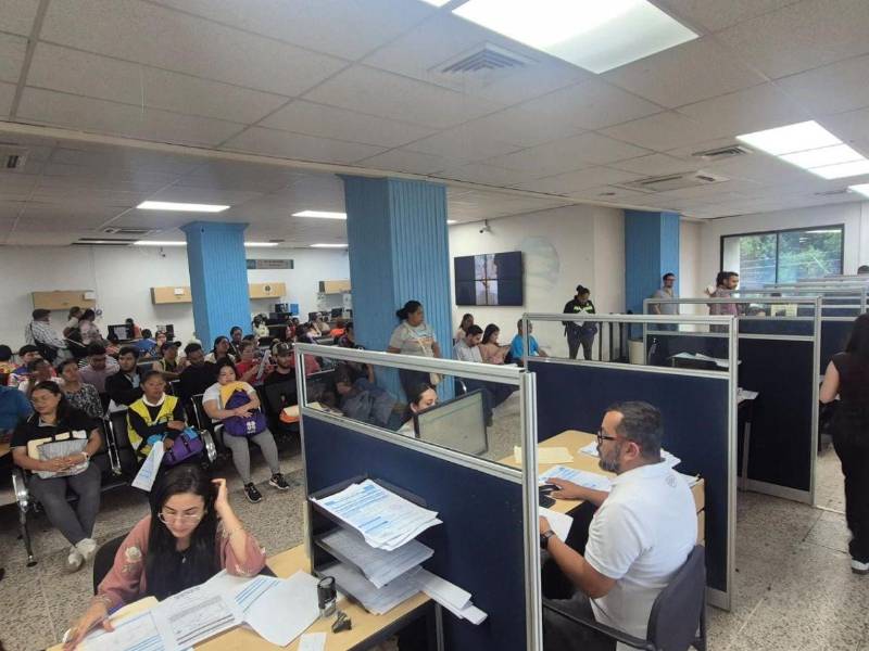 La AMDC promueve procesos de formalización que fortalecen el desarrollo de pequeños negocios en la capital.