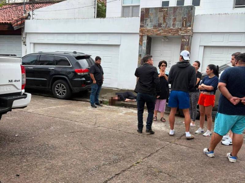 La mujer, tras provocar varios choques contra al menos 11 vehículos, se quedó dormida.