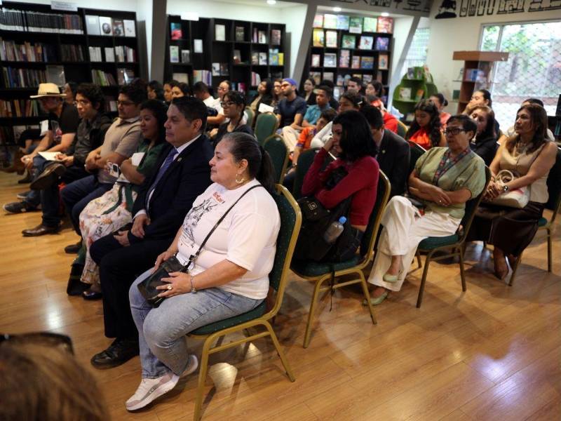 Ray Loriga: Quien no lee, deja que otros le lean