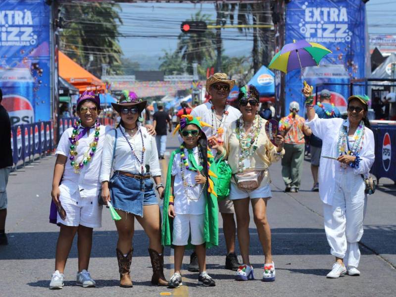 Con un ambiente fiestero, ceibeños celebrarán esta noche el gran cierre de la Feria Isidra 2026.