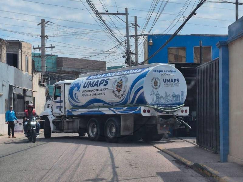 Las autoridades municipales enfatizan que para procesar denuncias sobre agua en cisternas se requieren evidencias como imágenes, testimonios, placas y los puntos del hecho.