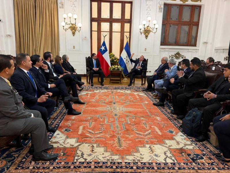 Junto al presidente del Congreso Nacional, Tomás Zambrano, viajó una comitiva de diputados.