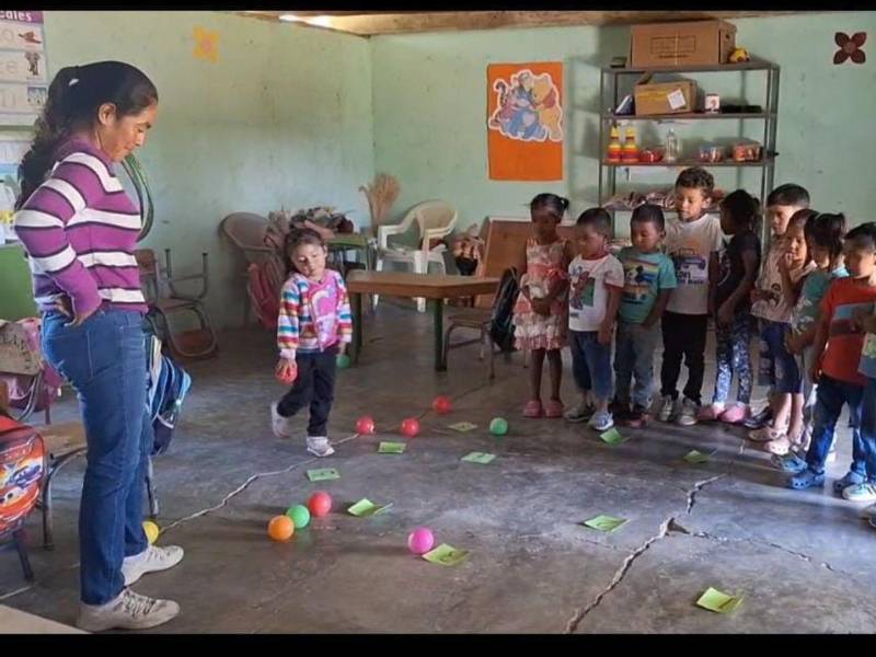 El testimonio de educadoras provocó la reacción de la diputada Alia Kafati, quien denunció abuso laboral por salarios de apenas L1,000.