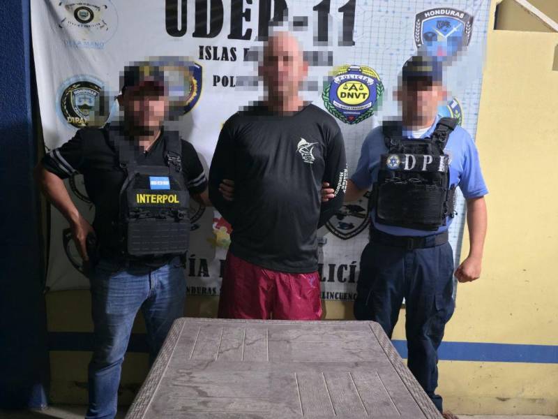 Cae guardia de seguridad por agredir a niña de siete años en comercio de Roatán.