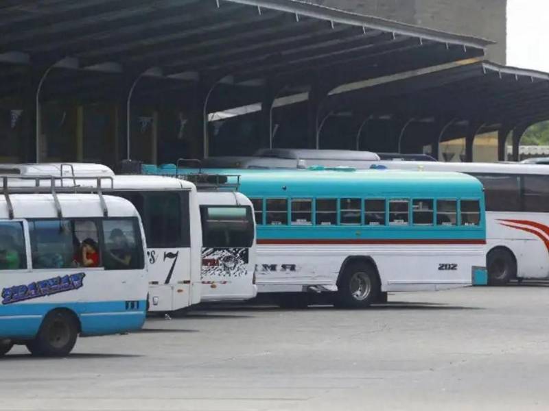 A través de un comunicado oficial, la institución justificó el ajuste debido a las constantes alzas en los precios de los combustibles, que impactan la operatividad del sector transporte.