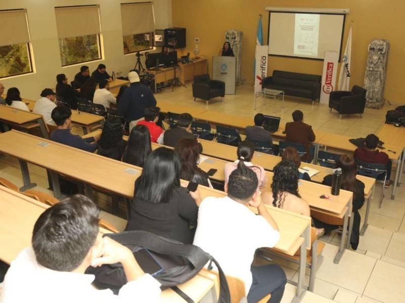 La jornada de conversatorios realizada en las dos principales ciudades de Honduras formó parte del programa de educación mediática de EH Verifica.