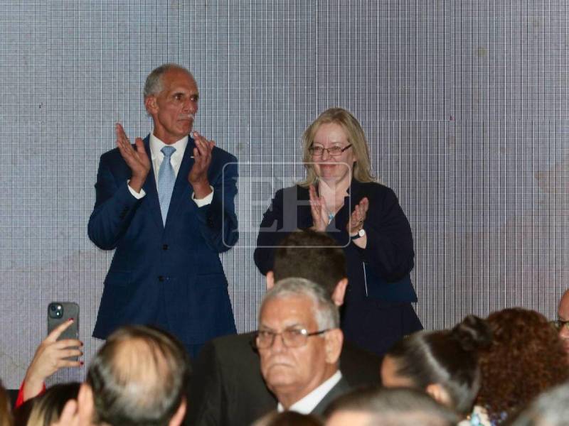 Funcionarios hondureños y representantes de diversos sectores de sociedad civil acompañan a EE UU en la celebración de sus 250 años de independencia.