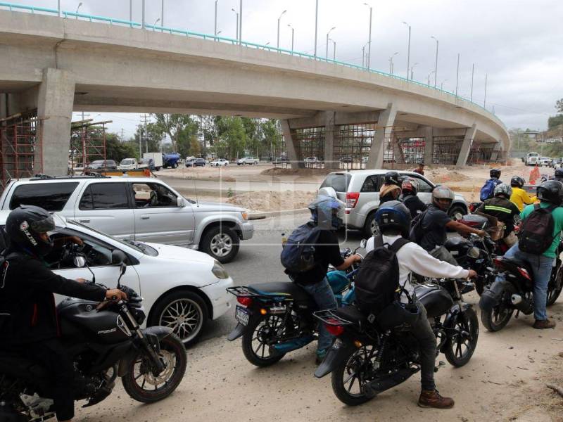 El Puente Papa Francisco seguirá inhabilitado, según informaron las autoridades de la Alcaldía Municipal del Distrito Central (AMDC) . Aquí los detalles.