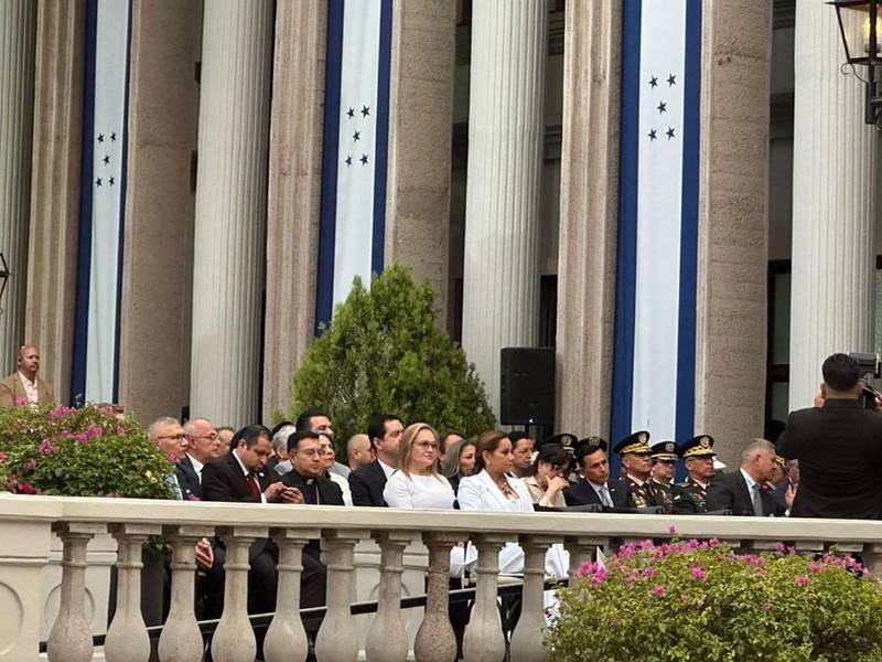En su discurso el mandatario destacó los 205 años de independencia de Honduras.